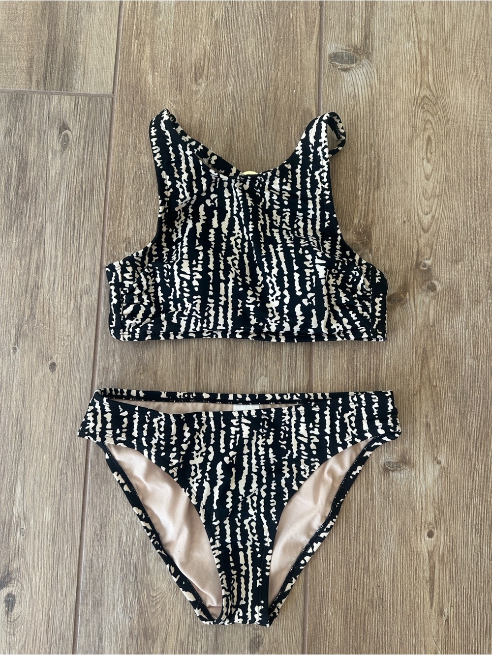 New Black& Cream Printed Two-Piece Bikini
Size Small